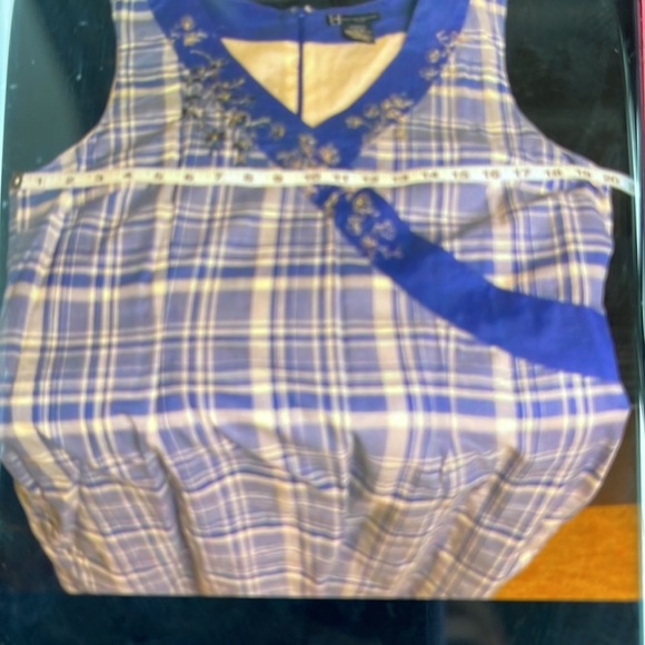 BOSTON DESIGN STUDIO WOMEN 16 BLUE AND WHITE PLAID SLEEVELESS V-NECK DRESS - Picture 8 of 8